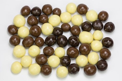 Mixed chocolate hazelnuts